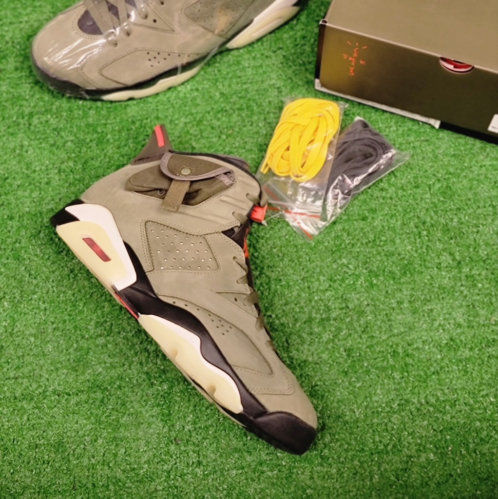Air Jordan 6 Retro Travis Scott Cactus Jack Size 10.5 Mens Shoes